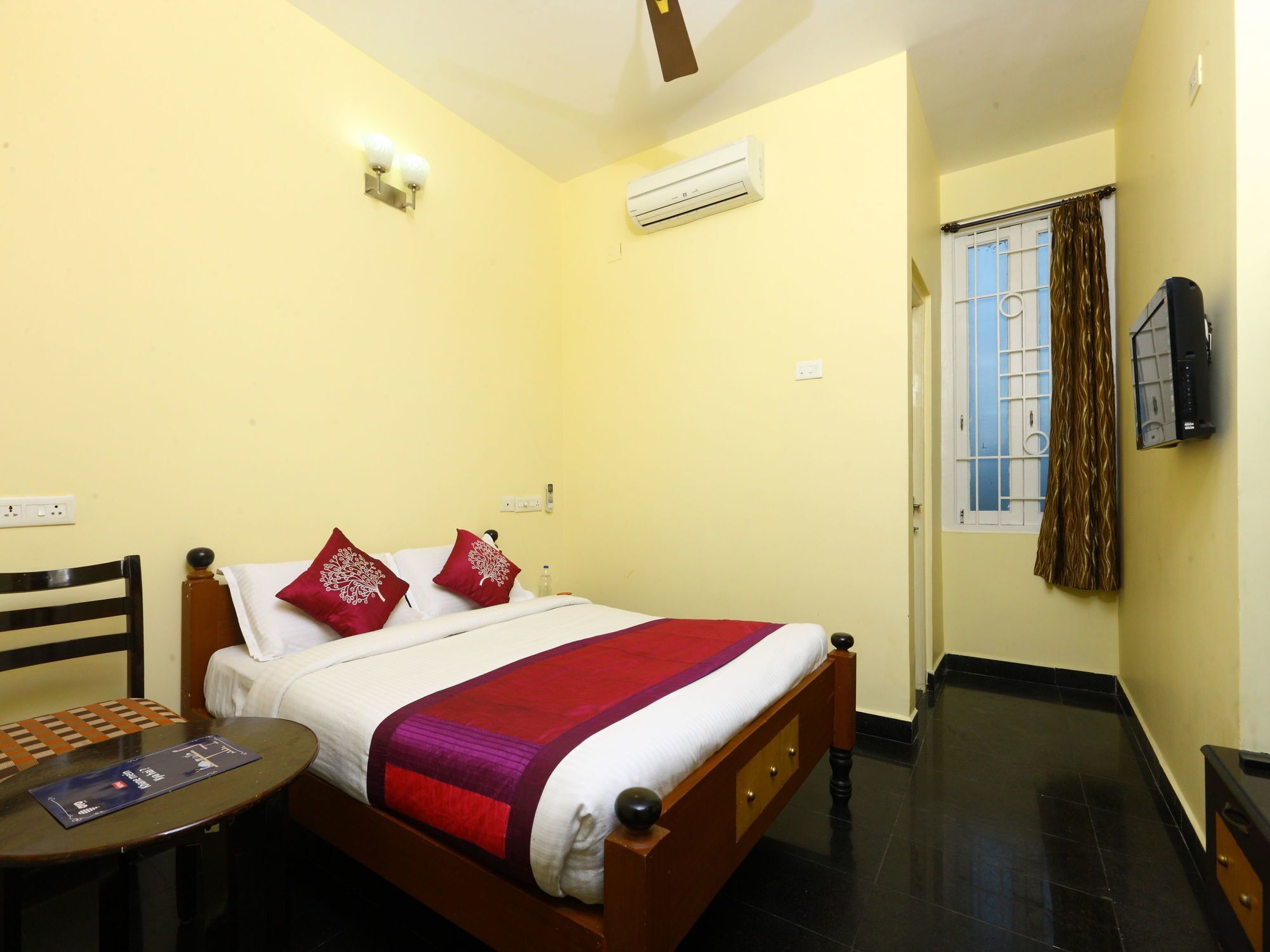 Oyo 10630 Hotel Nano Turf Madurai Exterior foto